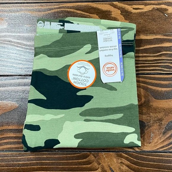5/$20 NEW 18 Girls Green Camouflage Leggings - Picture 2 of 3